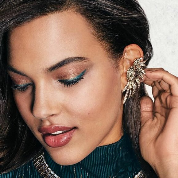 Mark by Avon Strut Your Stuff Earrings - Picture 2 of 7